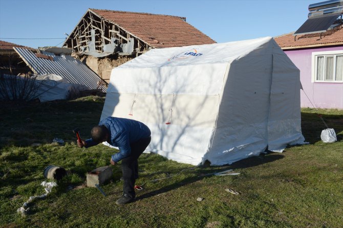 Depremden etkilenen Doğanyol ve Pütürge ilçelerinde 2 bin çadır kurulacak