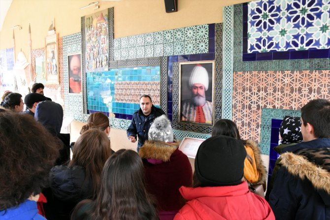 Osmanlı Padişahları Tarih Şeridi öğrencilerin tatil gezisini tarih dersine dönüştürüyor