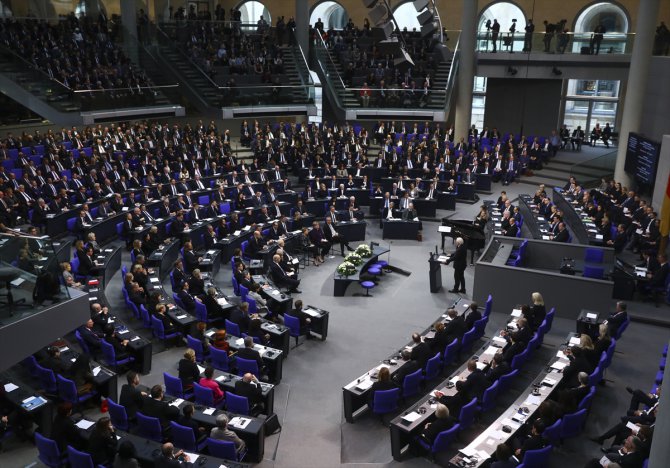 Federal Almanya Meclisinde Nazi kurbanları anıldı