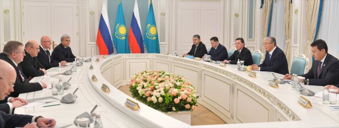 Kazakistan Cumhurbaşkanı Tokayev, Rusya Başbakanı Mişustin ile görüştü