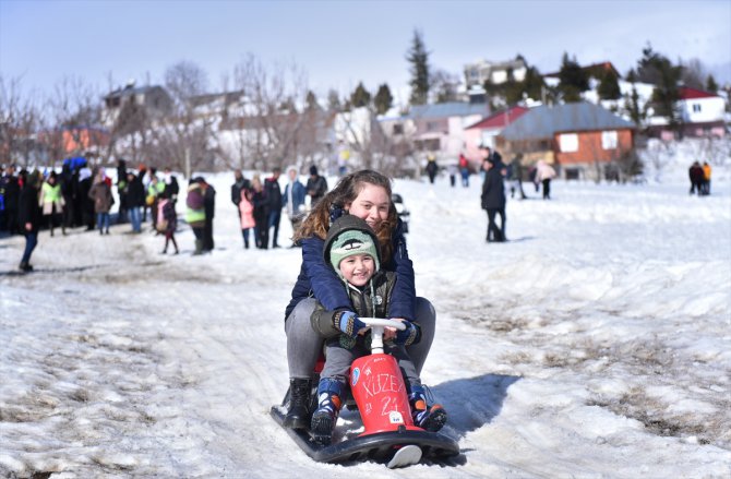 Mersin'de düzenlenen Toroslar Kar Festivali "renkli" başladı