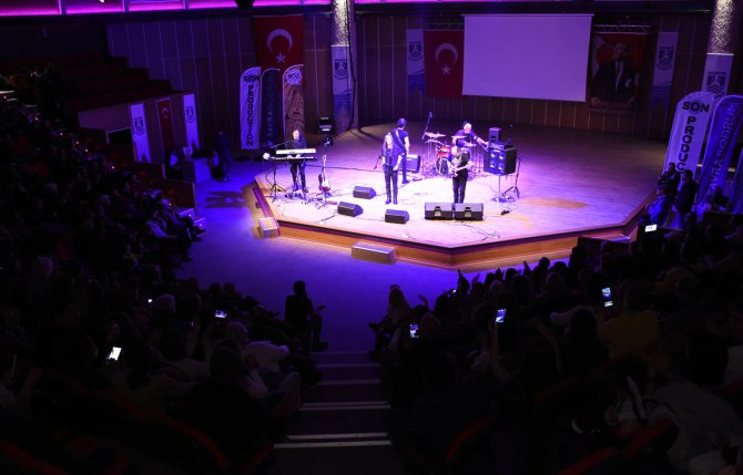 Barış Manço ölümünün 21. yılında Bodrum'da düzenlenen konserle anıldı