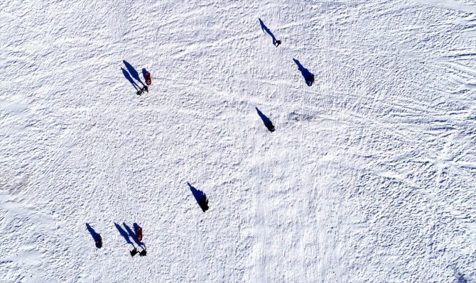 Aladağ, kayak tutkunlarını ağırlamak için tesisleşmeyi bekliyor