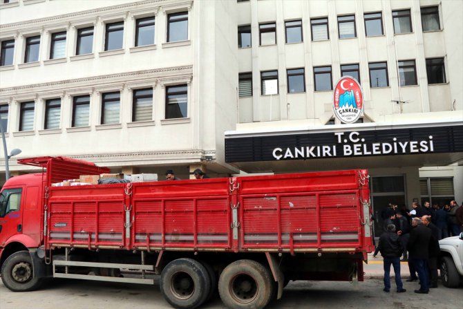 Çankırı, Amasya, Kastamonu, Sinop ve Tokat'tan Elazığ'daki depremzedelere yardım