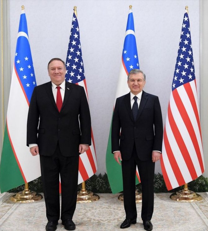 Özbekistan Cumhurbaşkanı Mirziyoyev, ABD Dışişleri Bakanı Pompeo'yu kabul etti