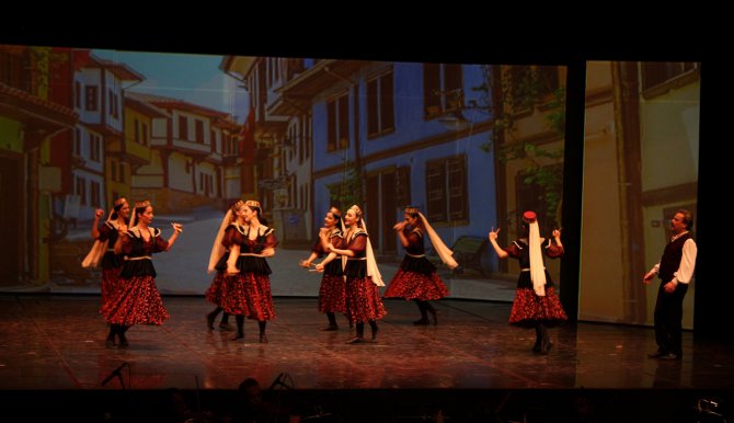 Antalya Devlet Opera ve Balesi "Memleketim" müzikalini sahneledi