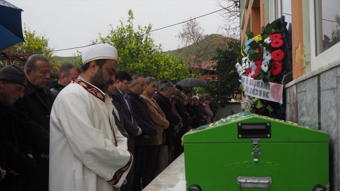 Aydın'da yem karma makinesine sıkışarak ölen çocuğun cenazesi toprağa verildi