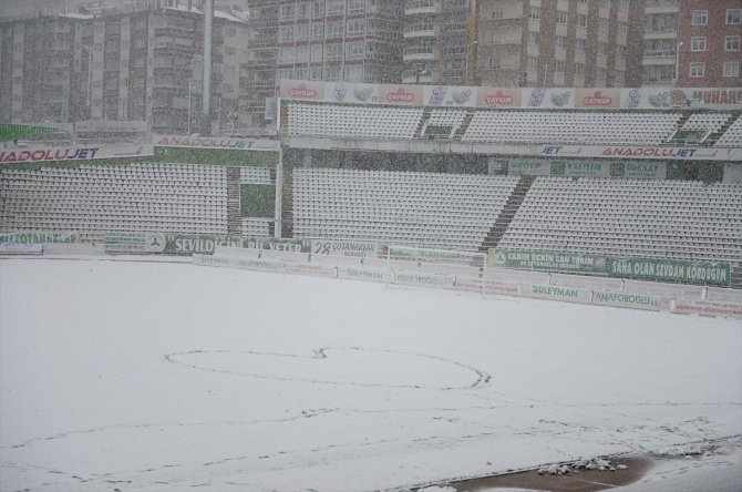 TFF 1. Lig'de Giresunspor-İstanbulspor maçı tatil edildi