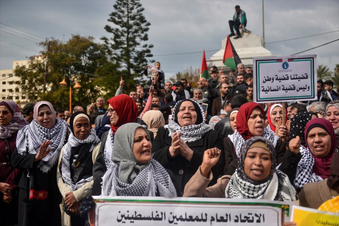 Gazze'de ABD'nin sözde barış planına karşı gösteriler sürüyor