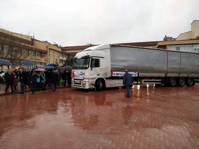 Sinop'tan Elazığ ve Malatya'daki depremzedelere yardım gönderildi