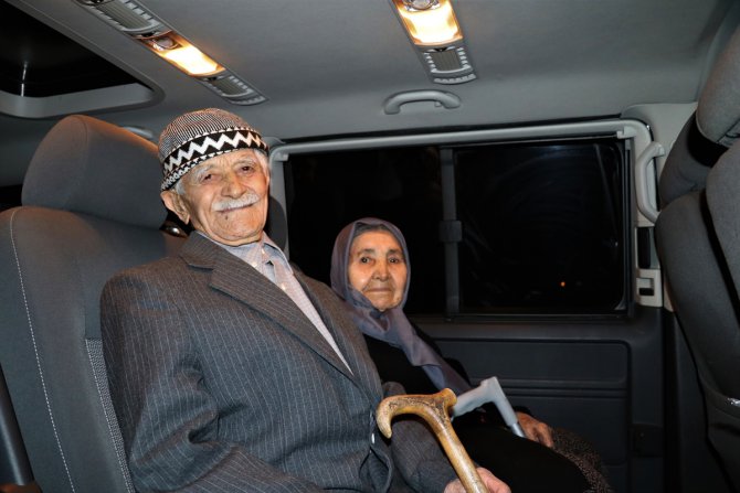 Burdurlu 80 yıllık evli çifte "14 Şubat Sevgililer Günü" sürprizi