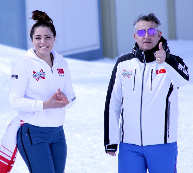 Slovenya'da "kahraman" ilan edilen milli kayakçı Sıla Kara'nın mutluluğu