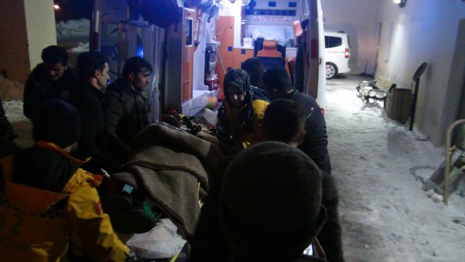 Bitlis'te tır ile kamyonet çarpıştı: 3 ölü, 2 yaralı