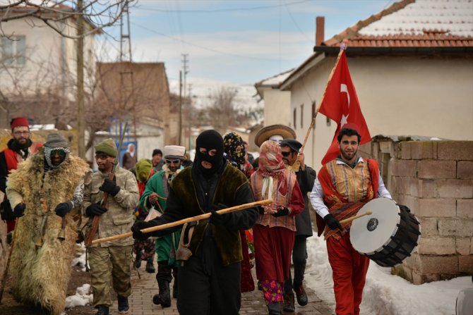 Nevşehir'deki "Saya gezme" etkinliği renkli görüntülere sahne oldu
