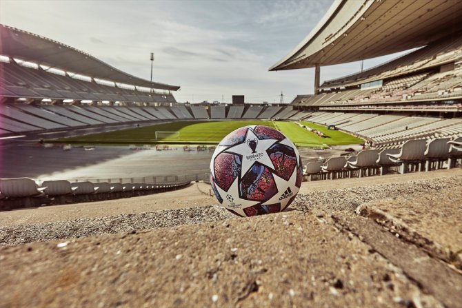 UEFA Şampiyonlar Ligi'ne "İstanbul" temalı top