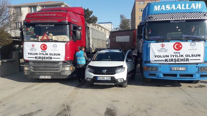 Kırşehir'den İdlib'e 2 tır insani yardım gönderildi
