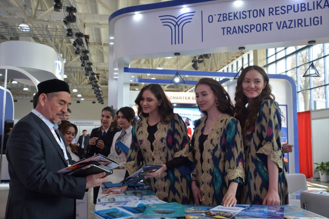Özbekistan'da Uluslararası Havacılık Forumu yapıldı