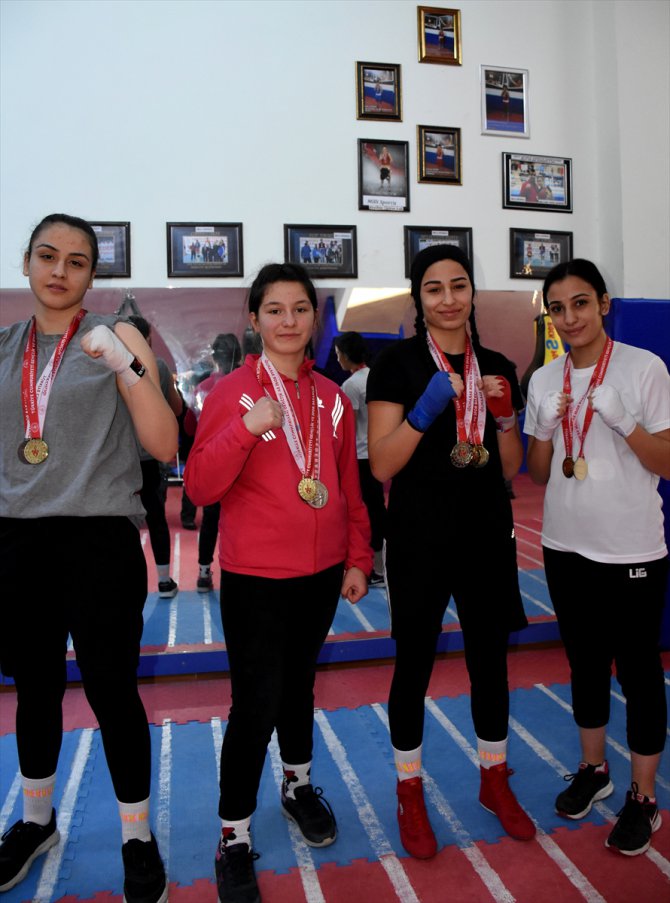 Ailesinin inadını Türkiye şampiyonluklarıyla kırdı