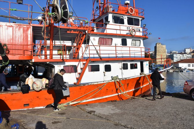 Hamsi sezonu bitti balıkçı tekneleri "paydos" etti