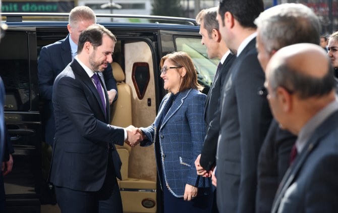 Hazine ve Maliye Bakanı Albayrak, Gaziantep'te ziyaretlerde bulundu