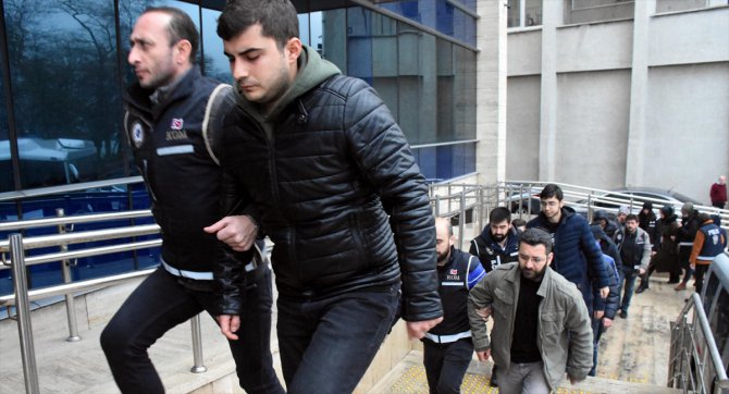GÜNCELLEME - Zonguldak merkezli FETÖ/PDY operasyonunda yakalanan 13 şüpheliden 3'ü tutuklandı