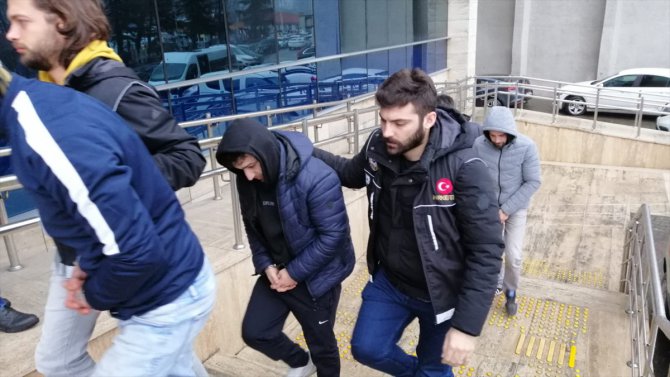 Zonguldak'ta uyuşturucu operasyonunda yakalanan 3 şüpheliden 1'i tutuklandı