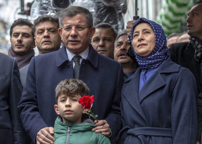 Davutoğlu, partisinin Ankara İl Başkanlığı binasını açtı