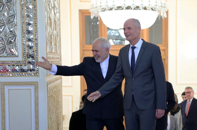 İran Dışişleri Bakanı Zarif, Tahran'da Hollandalı mevkidaşı ile görüştü
