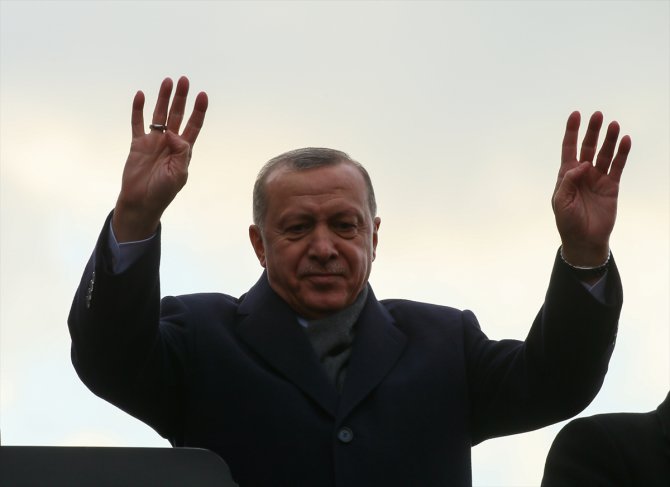 Cumhurbaşkanı Erdoğan, Bergama'da halka hitap etti: (1)