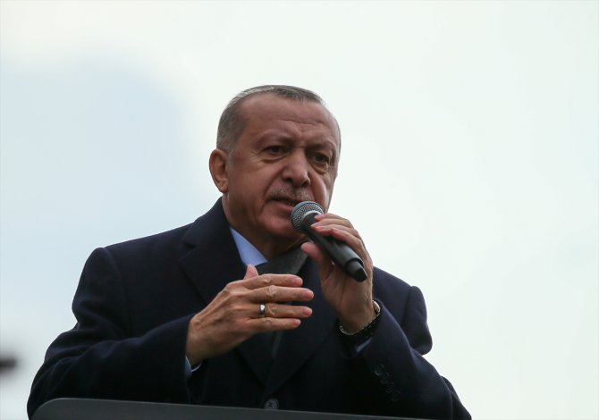 Cumhurbaşkanı Erdoğan, Bergama'da halka hitap etti: (1)