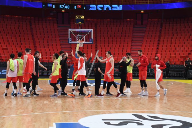 A Milli Basketbol Takımı'nda İsveç maçı hazırlıkları