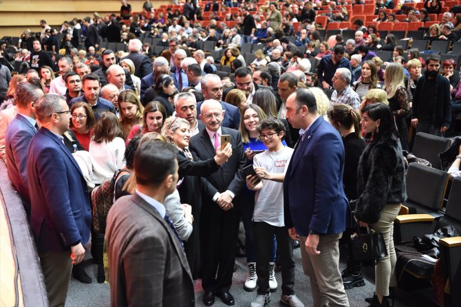 CHP Genel Başkanı Kılıçdaroğlu "Livaneli ile Sevdalım Hayat" konserine katıldı