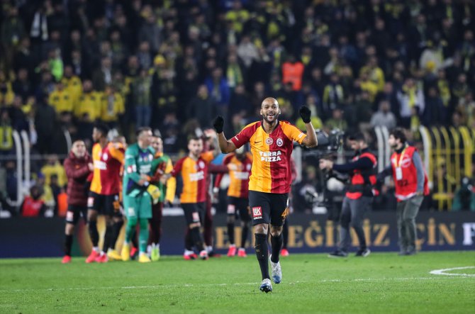Galatasaray tarihi galibiyetle zirveye ortak oldu