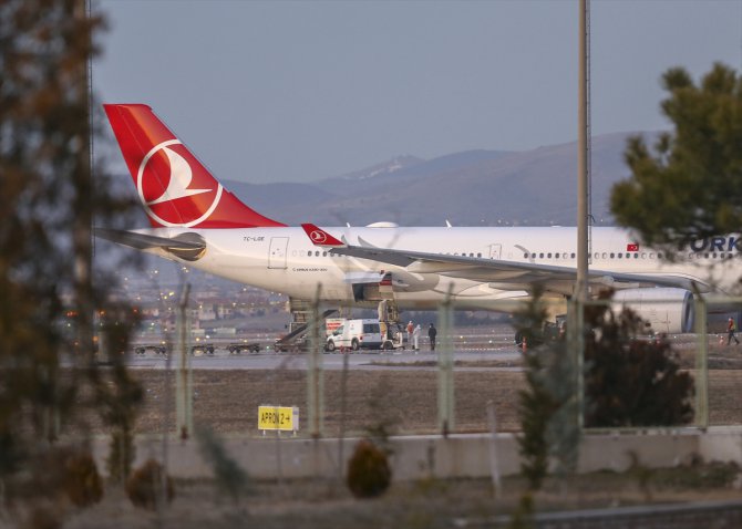 İran'dan Türk vatandaşlarını getiren uçağın dezenfekte işlemi tamamlandı