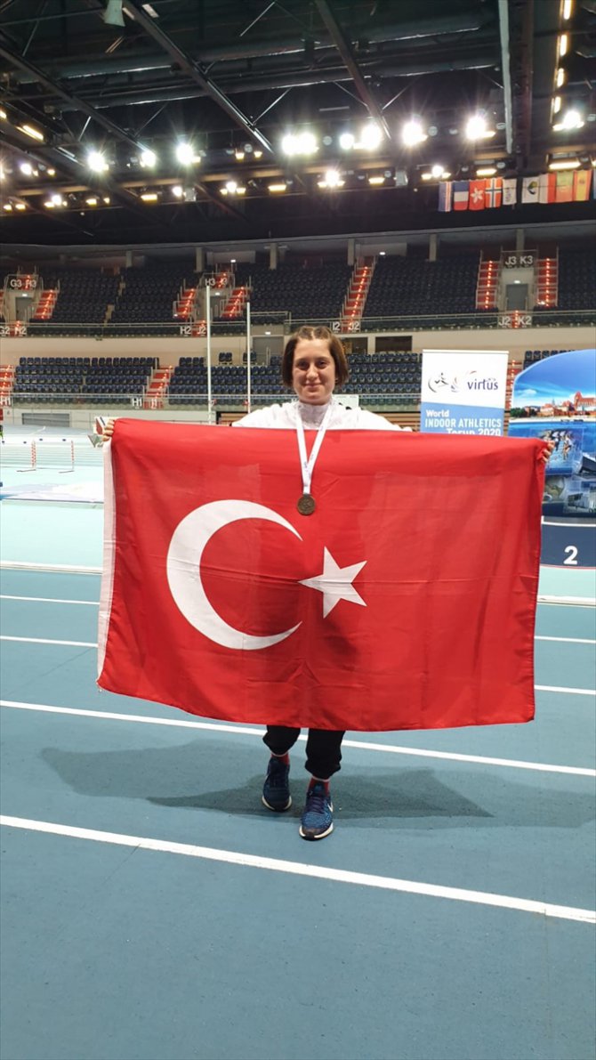 Özel sporcu Fatma Damla Altın, pentatlonda dünya şampiyonu oldu
