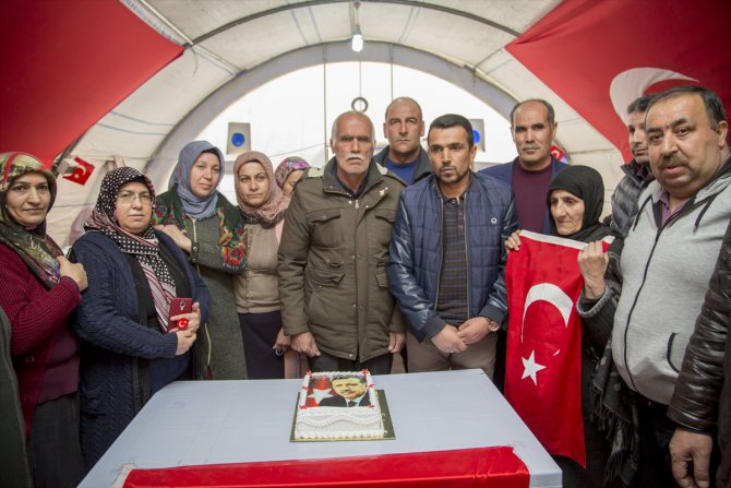 Diyarbakır anneleri Cumhurbaşkanı Erdoğan'ın doğum gününü kutladı