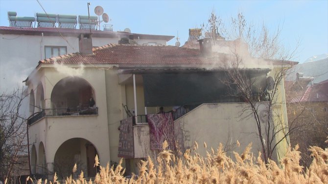 Kahramanmaraş'ta yangında dumandan etkilenen kişi tedavi altına alındı