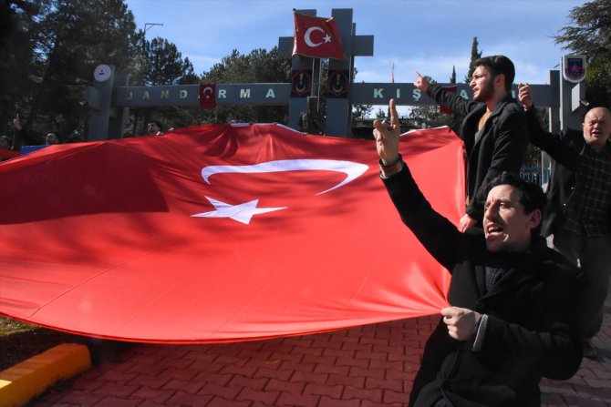 Türkiye Mehmetçik için tek yürek oldu
