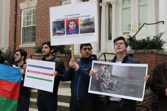 Ermenistan'ın Washington Büyükelçiliği önünde Hocalı Katliamı protesto edildi