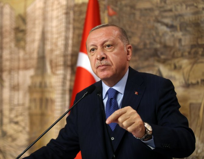 Cumhurbaşkanı ve AK Parti Genel Başkanı Erdoğan, İstanbul milletvekilleriyle buluştu: (2)