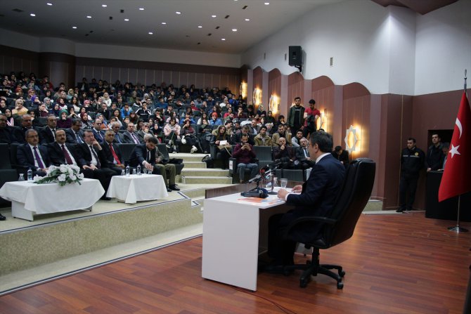 "Türkiye'nin Dış Politikası ve Orta Doğu" konferansı