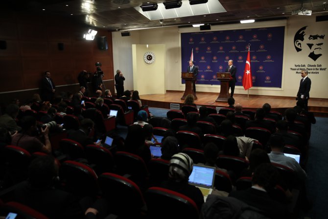 Çavuşoğlu, İngiltere Dışişleri Bakanı Raab ile ortak basın toplantısında konuştu: (1)