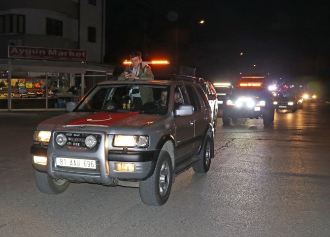 Düzce'de arazi araçlarıyla "Bahar Kalkanı Harekatı'na destek sürüşü" yapıldı