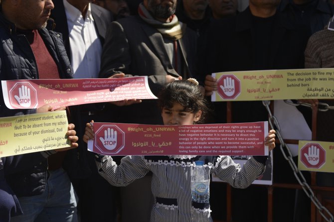 BM yardım çalışanları Gazze'de faaliyetlerinin kısıtlanmasını protesto etti