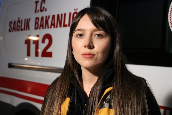 Sağlık görevlisi Büşra, Türk insanını hem duygulandırdı hem gururlandırdı