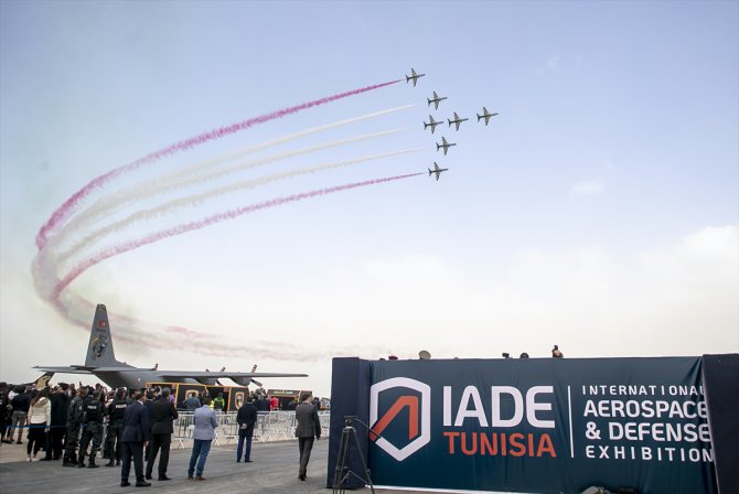 Tunus'ta Uluslararası Sivil Havacılık ve Savunma Fuarı başladı