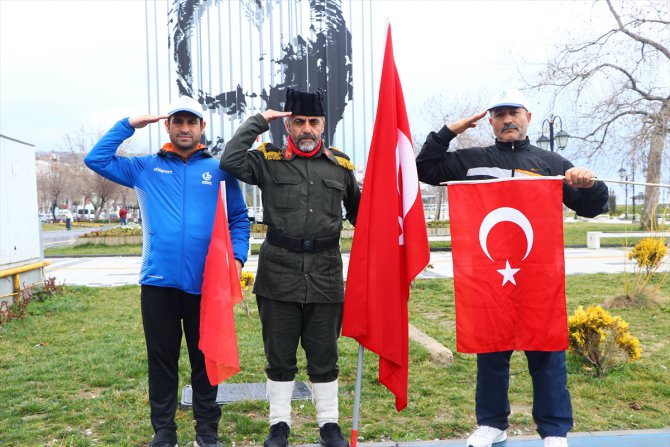 Şehitler için İstanbul'dan Çanakkale'ye yürüyorlar