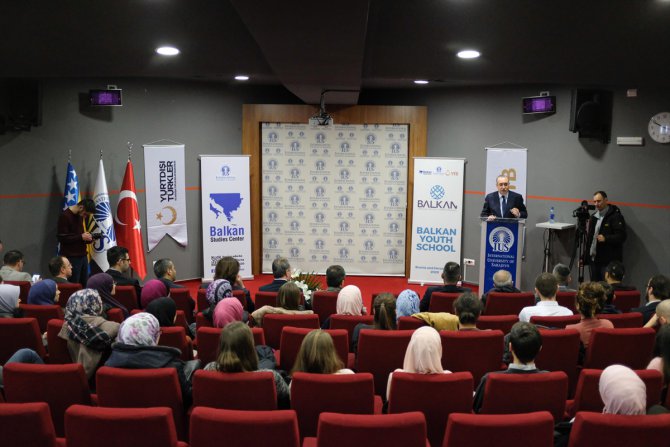 Bosna Hersek'te "Balkan Gençlik Okulu" açıldı