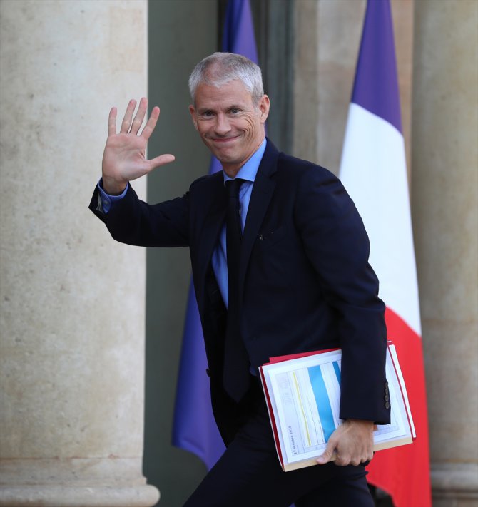 Fransa Kültür Bakanı Riester, koronavirüse yakalandı