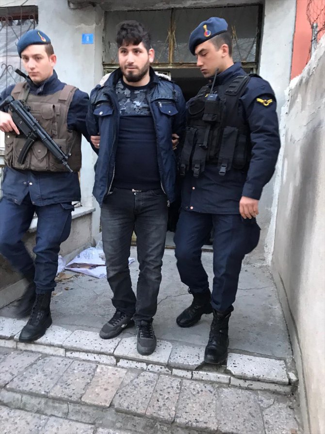 Kayseri'de Suriye'deki terör gruplarıyla bağlantılı 5 şüpheli yakalandı